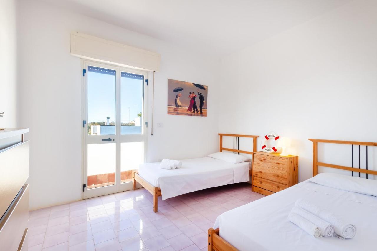 Porto Cesareo Luxury Air-Conditioned Villa Sleeps 10 Torre Lapillo Exterior photo